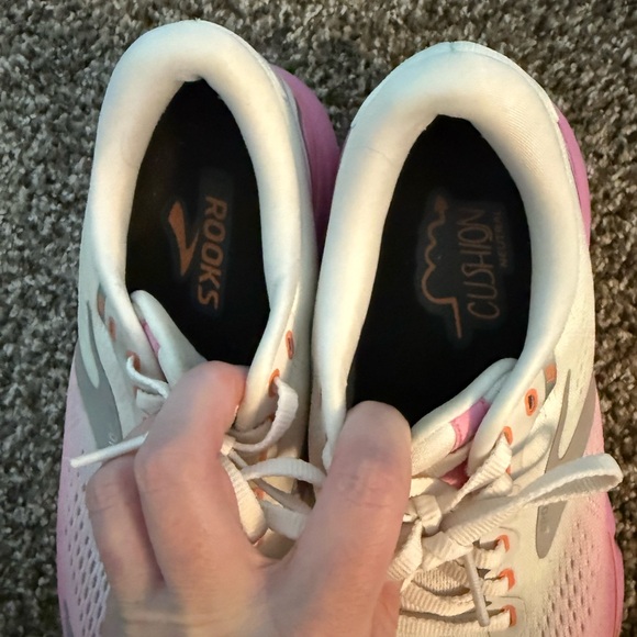 Women’s Brooks 15 - Picture 5 of 5
